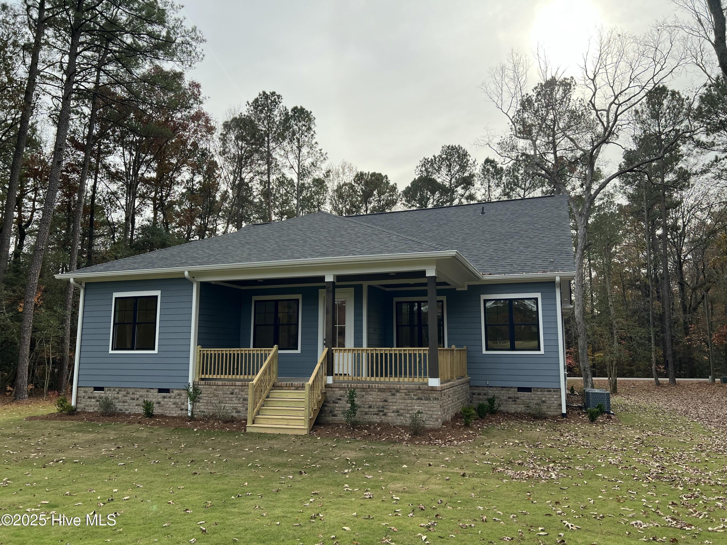 663 Loblolly Drive. Vass, NC 28394