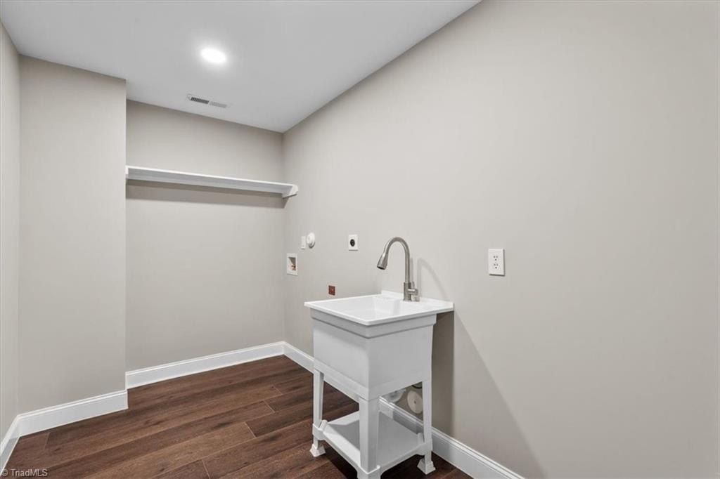 6714 Planters Drive. High Point, NC 27265