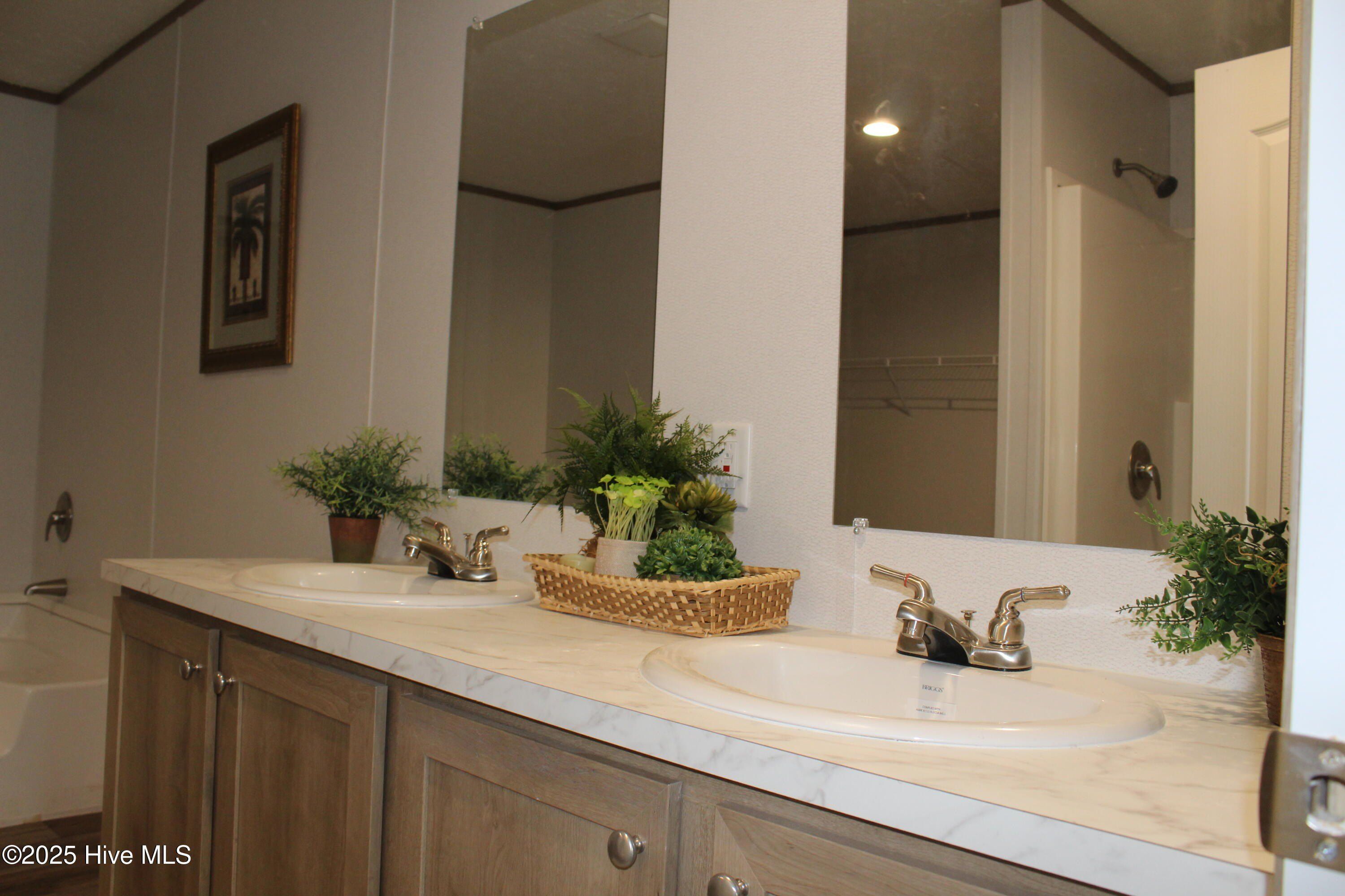 1764 Sarecta Road. Beulaville, NC 28518