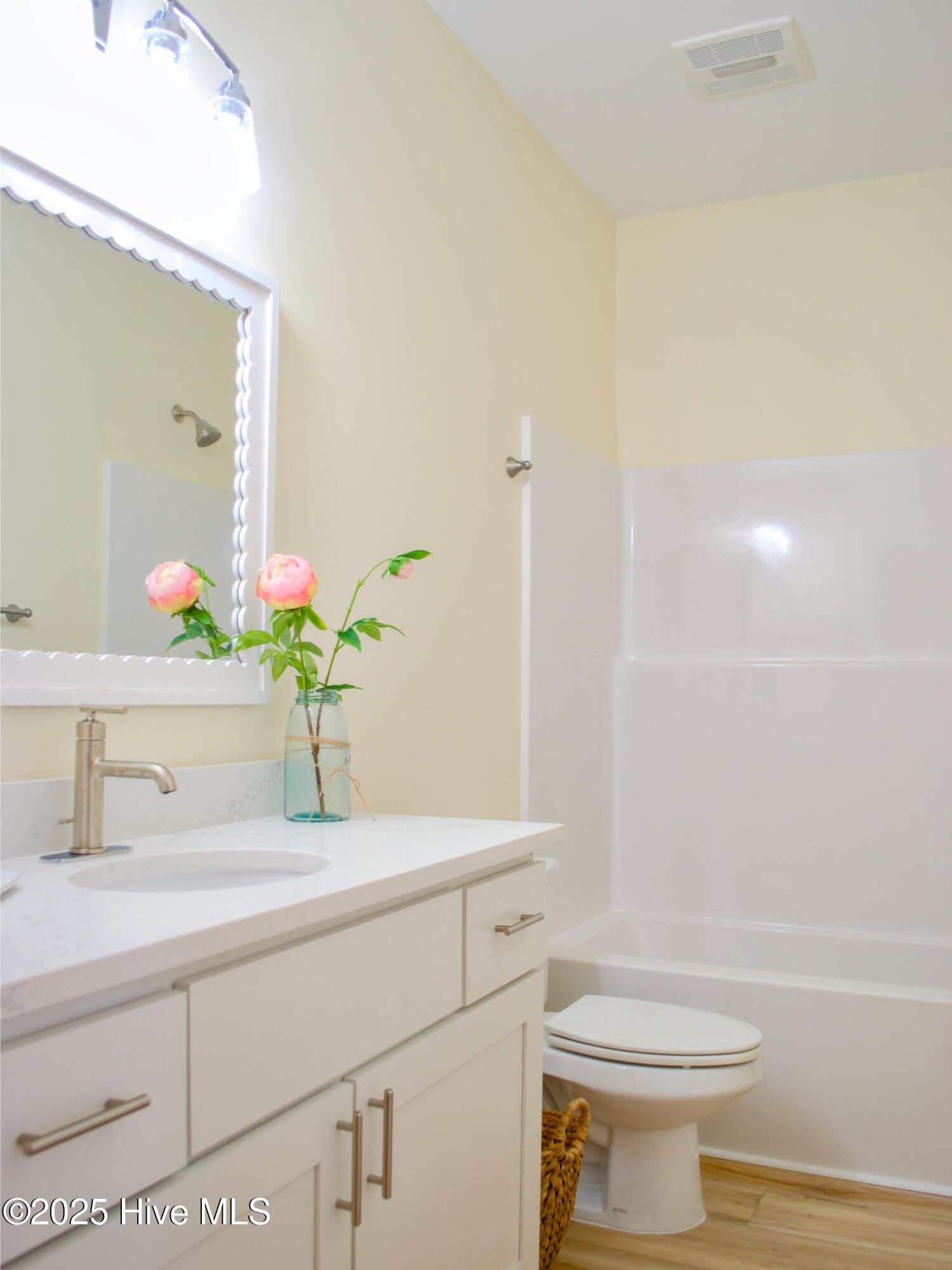 227 Hammond Street. Winterville, NC 28590