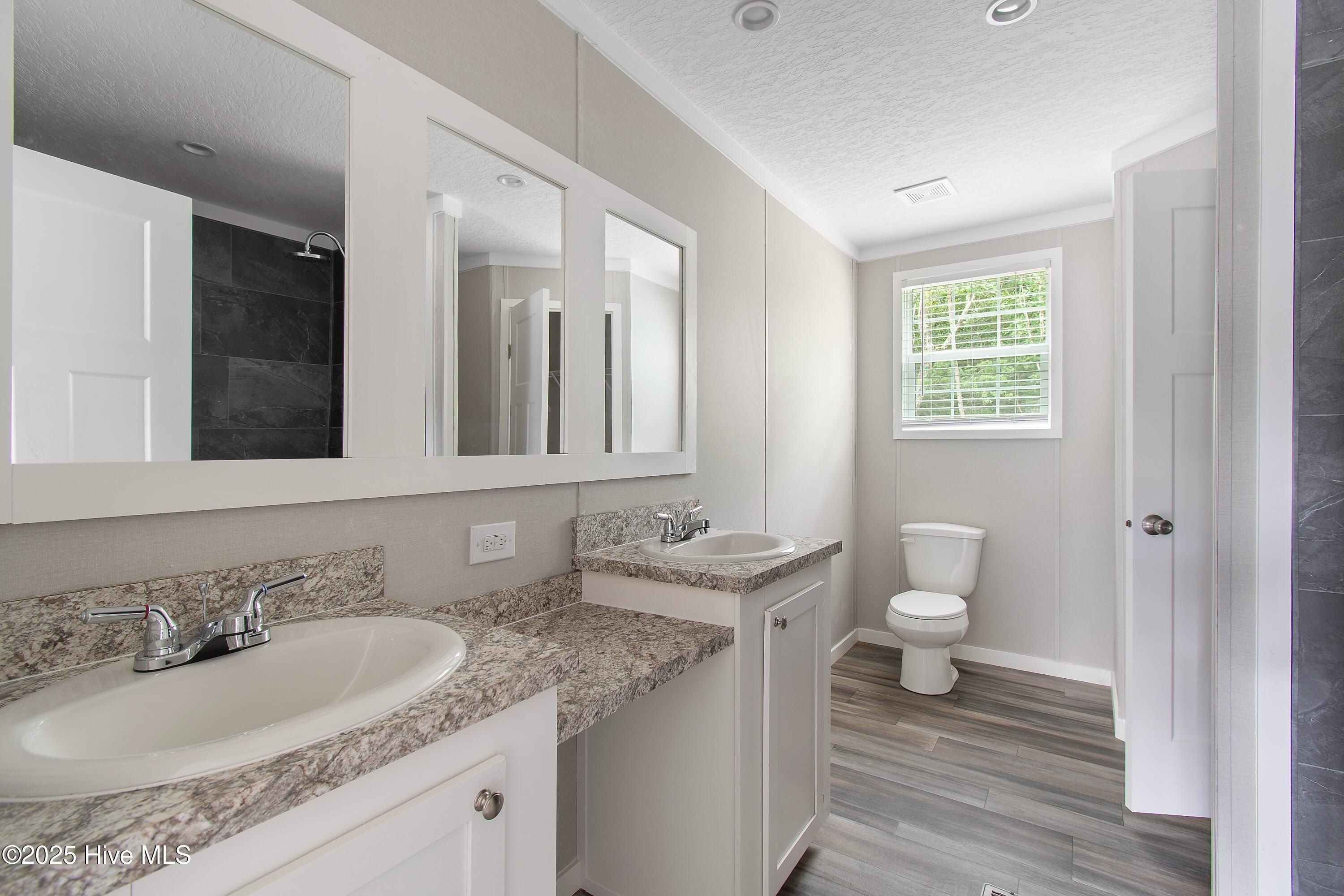 6777 Lewis Drive Se. Winnabow, NC 28479