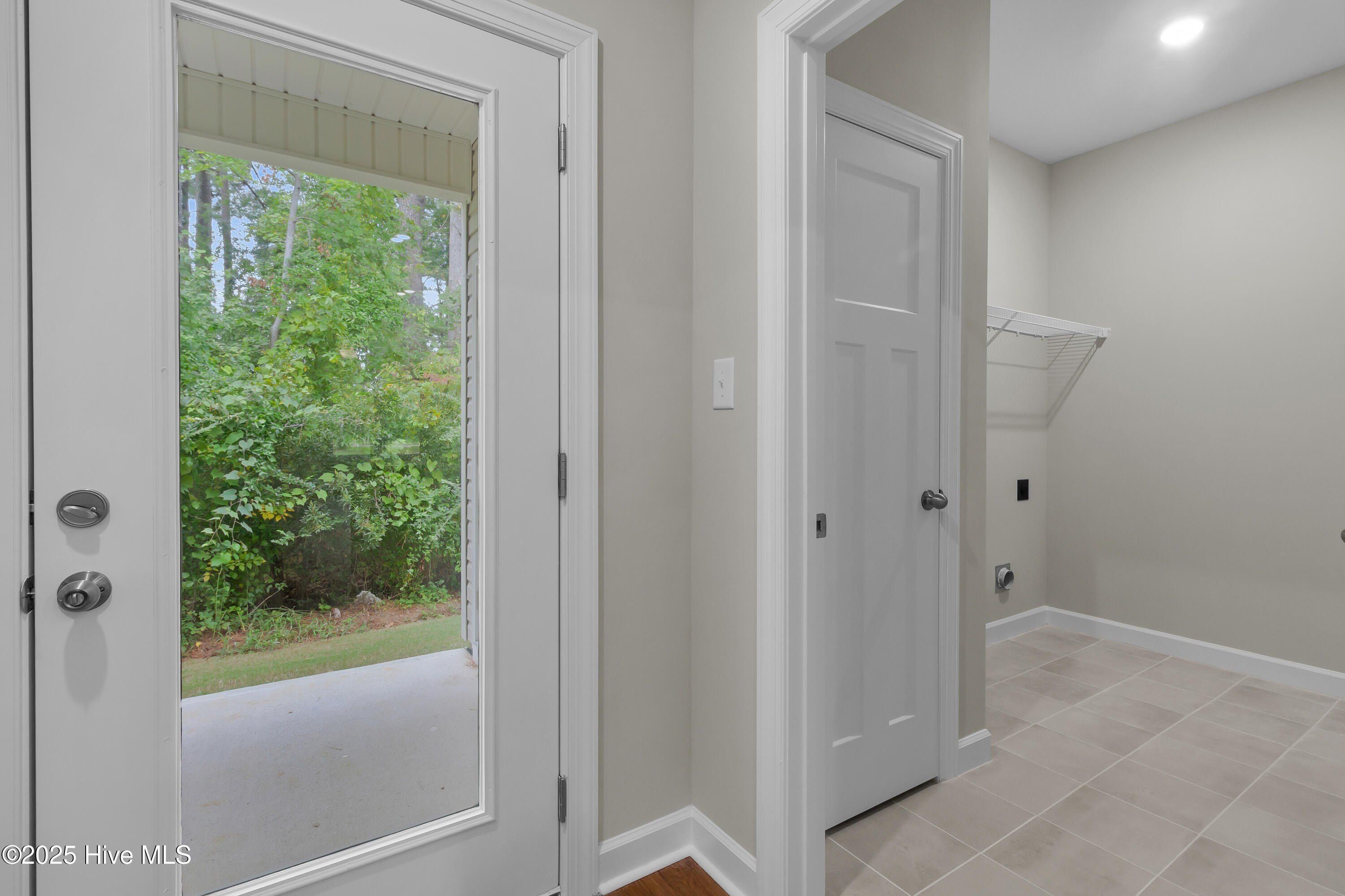 318 Camp Creek Drive. Oriental, NC 28571