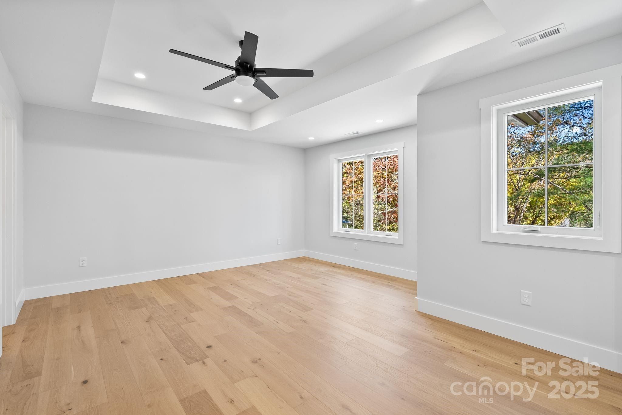 8 Wildwood Park Knoll Unit 39. Weaverville, NC 28787