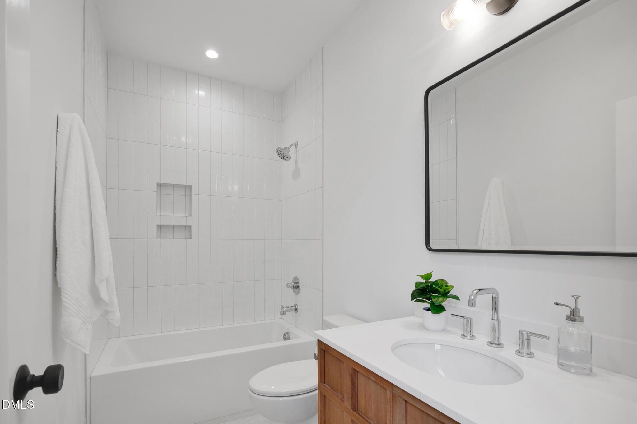 201 E Winmore Avenue. Chapel Hill, NC 27516