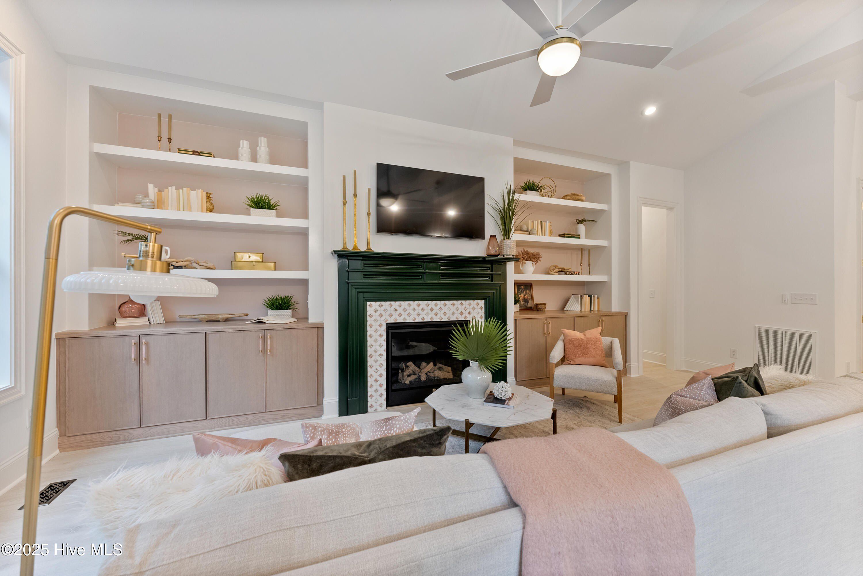 152 Coventry Court. New Bern, NC 28562