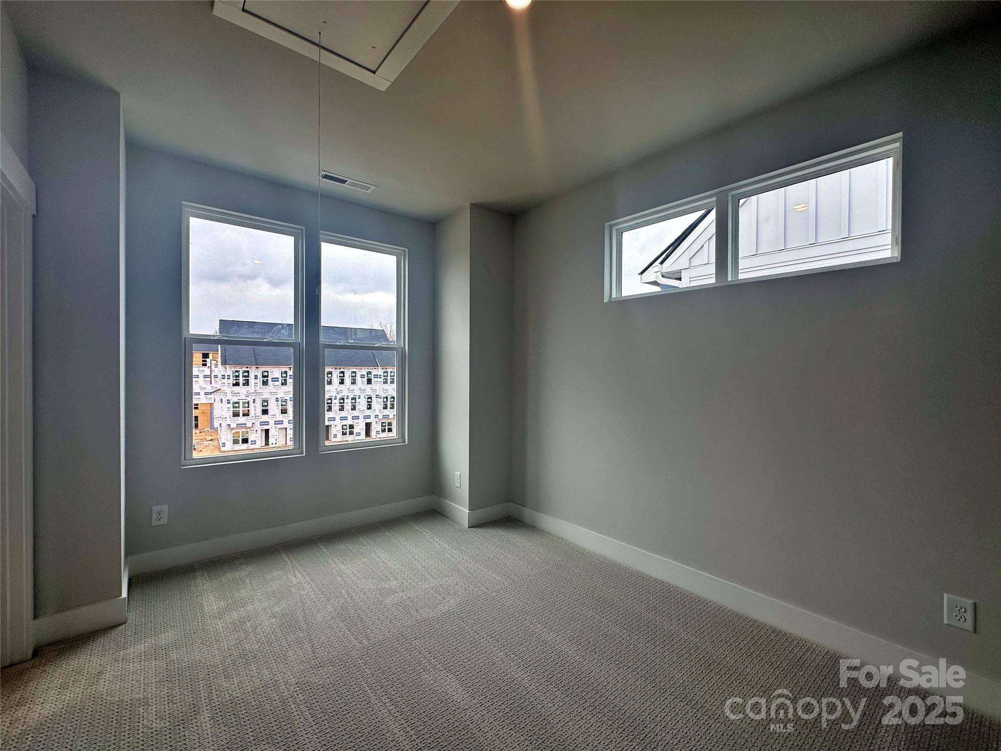 2035 Clarksdale Drive Unit 33. Charlotte, NC 28206