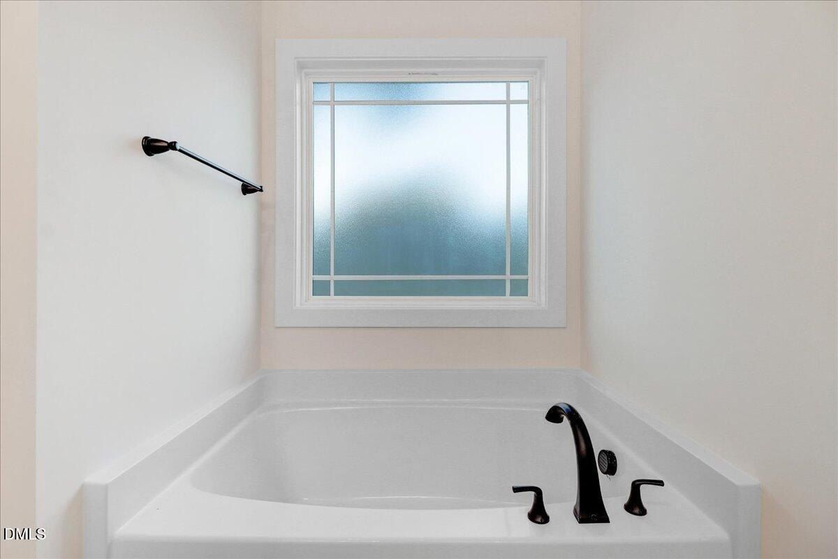 16 Leslie Court. Middlesex, NC 27557