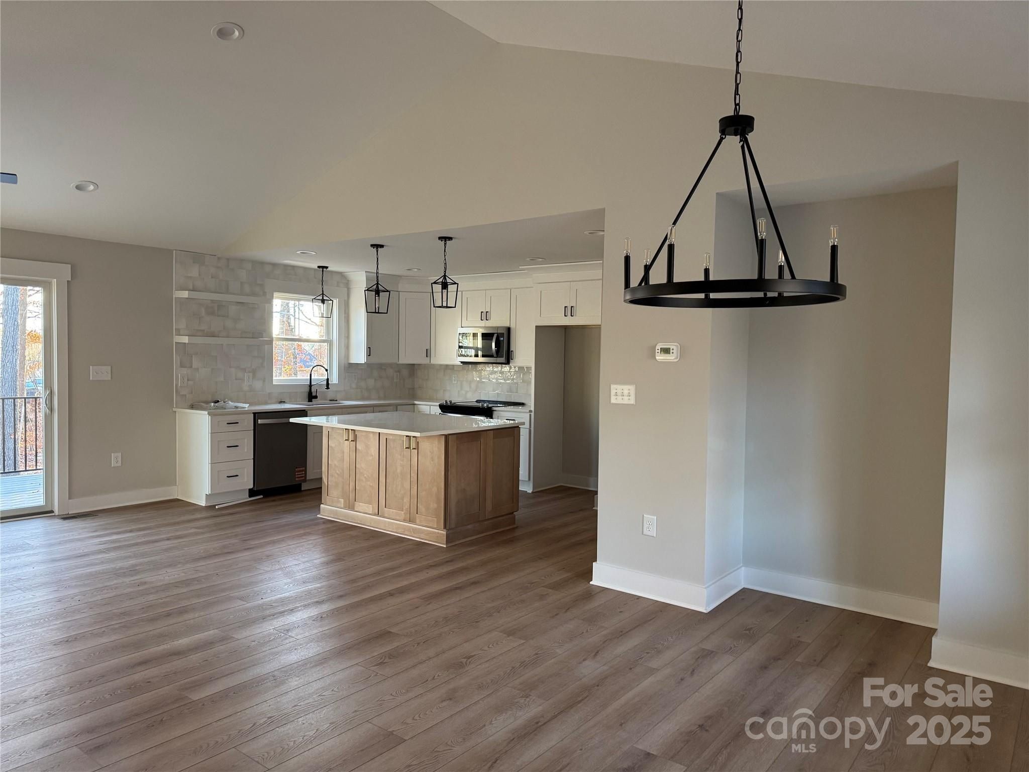 1928 Friendly Lane. Newton, NC 28658