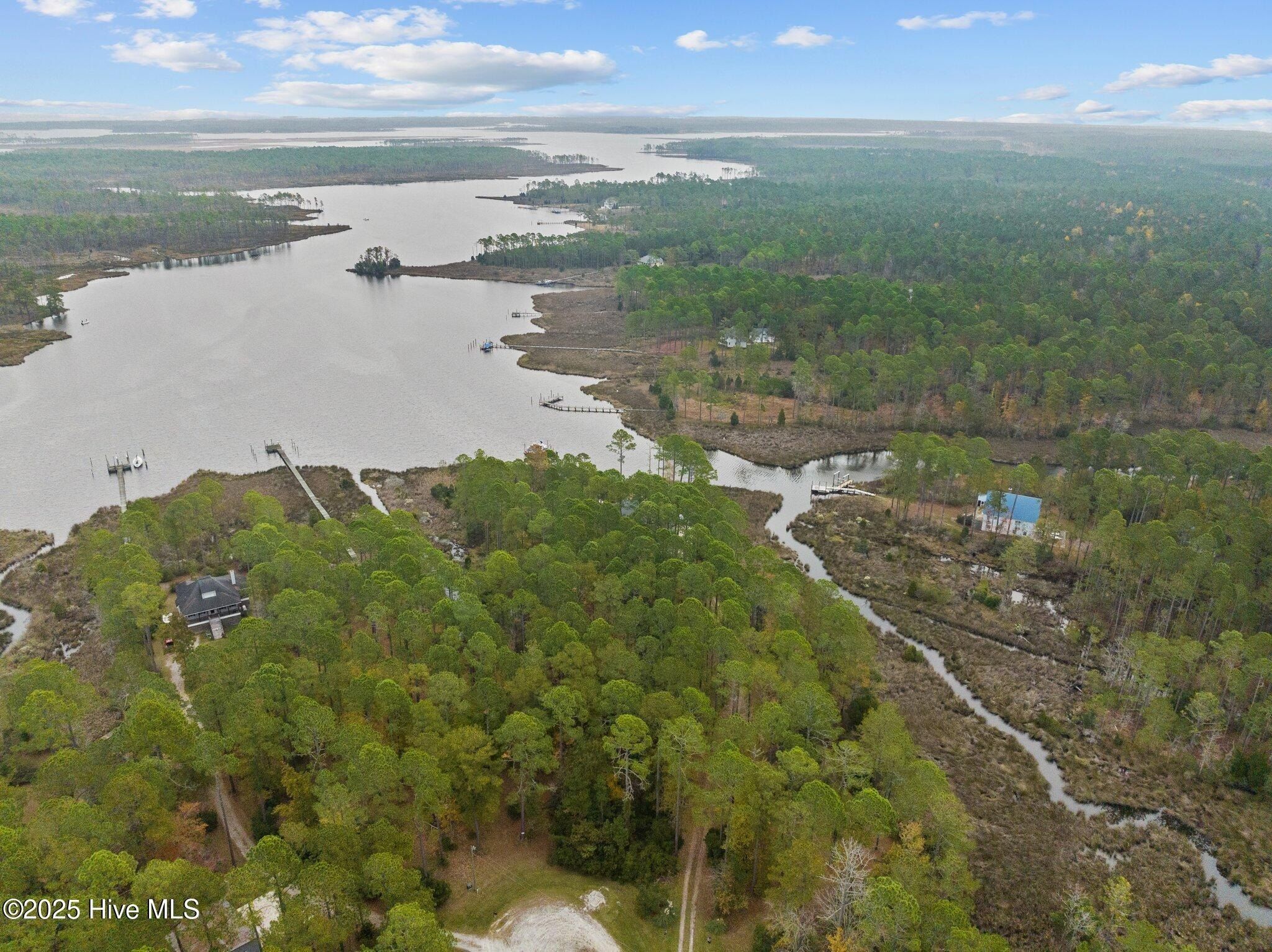 11 Starboard Court. Aurora, NC 27806