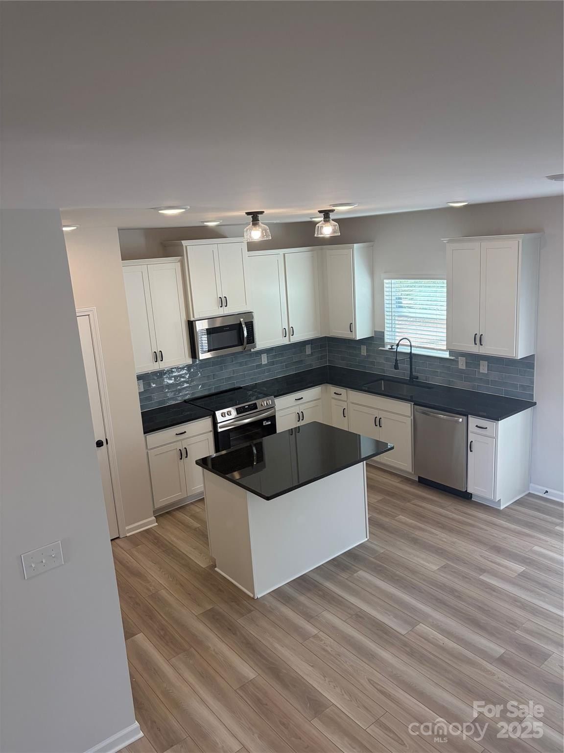 2162 Catawba Trace Drive. Catawba, NC 28609