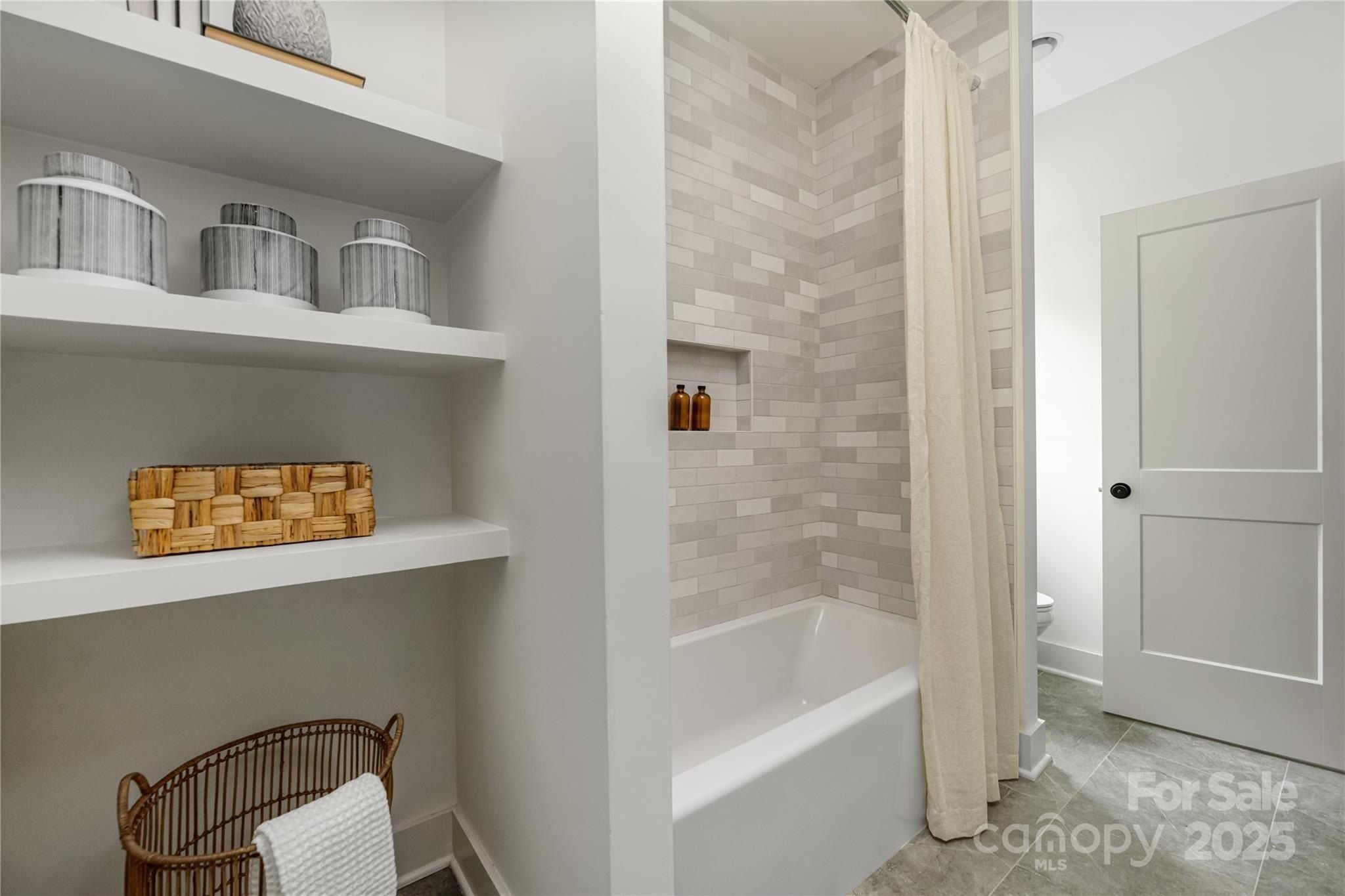 1816 Parson Street. Charlotte, NC 28205