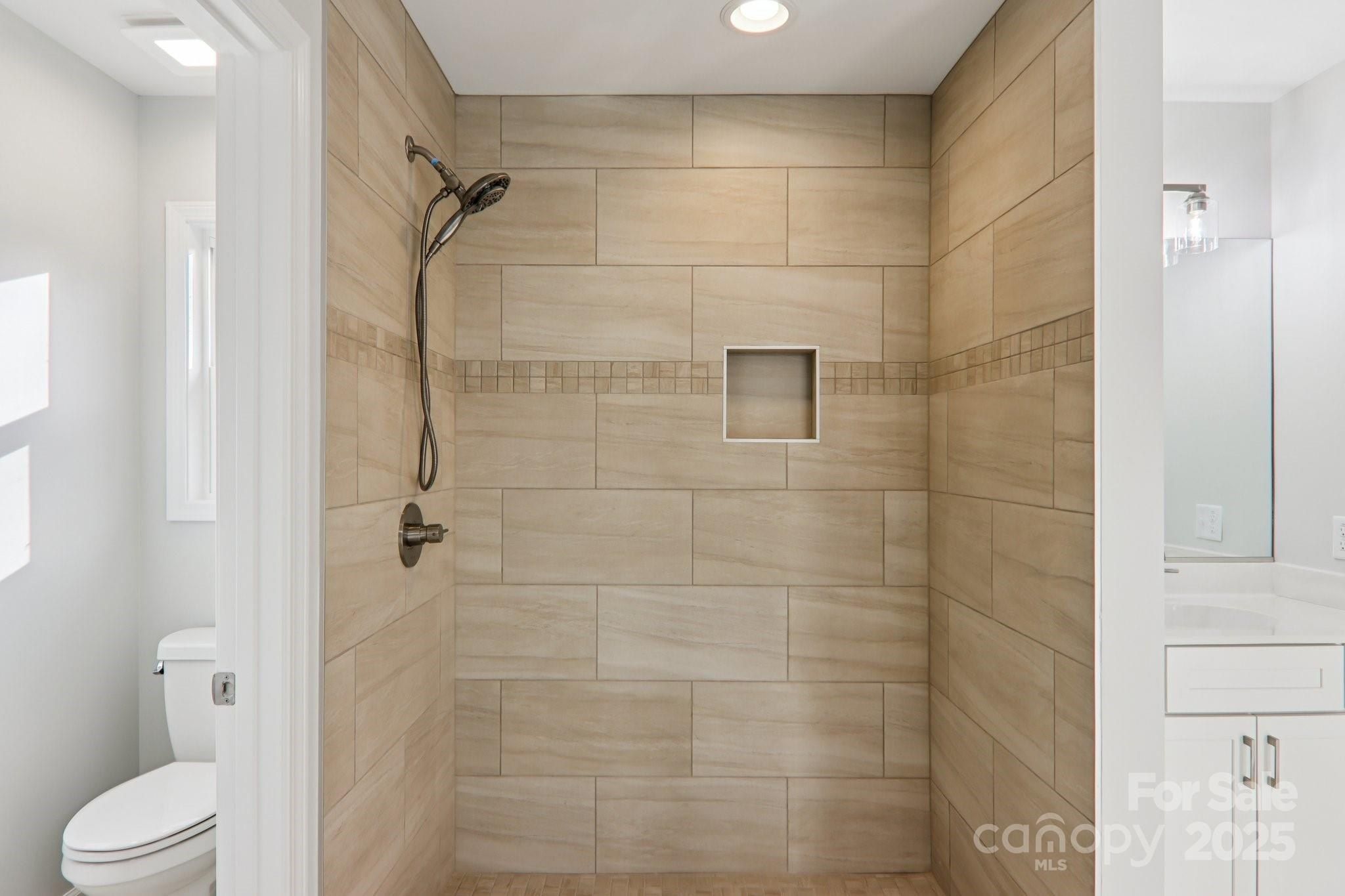 119 Lincoln Ridge Drive. Candler, NC 28715