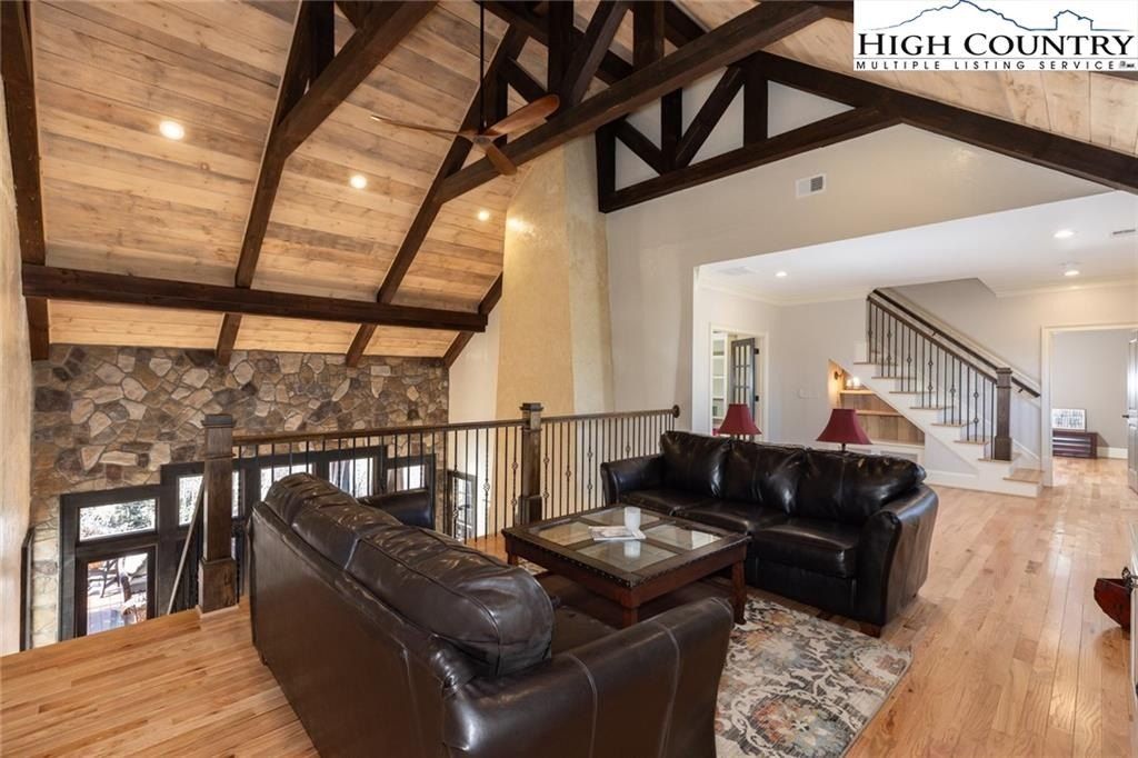 457 Autumn Leaf Way. Crumpler, NC 28617