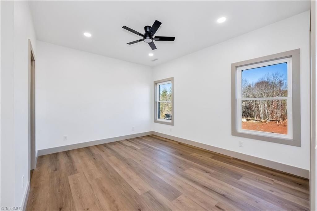 2119 24Th Street Lane Se. Hickory, NC 28602