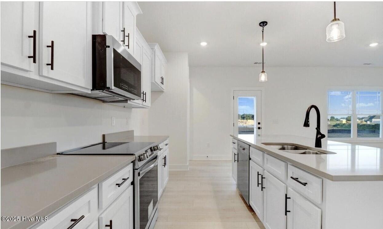 811 Hidden Bridge Drive. Jacksonville, NC 28546