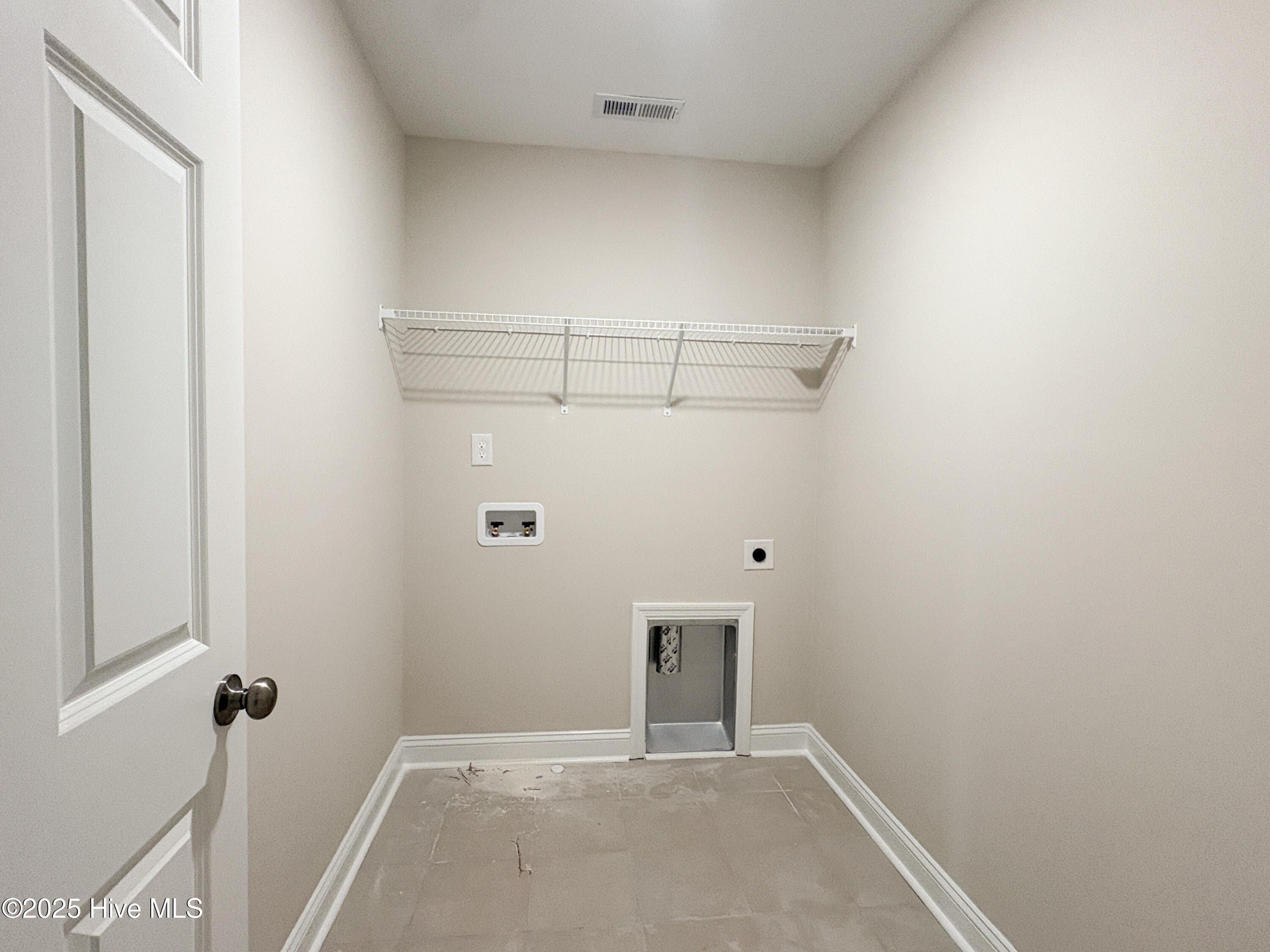 763 Aria Lane. Hubert, NC 28539