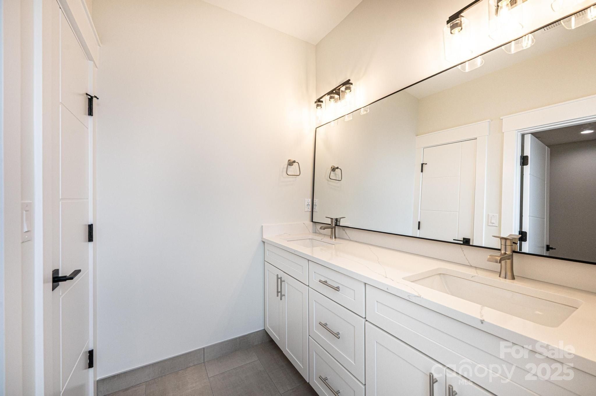 1328 33Rd Avenue Drive Ne. Hickory, NC 28601