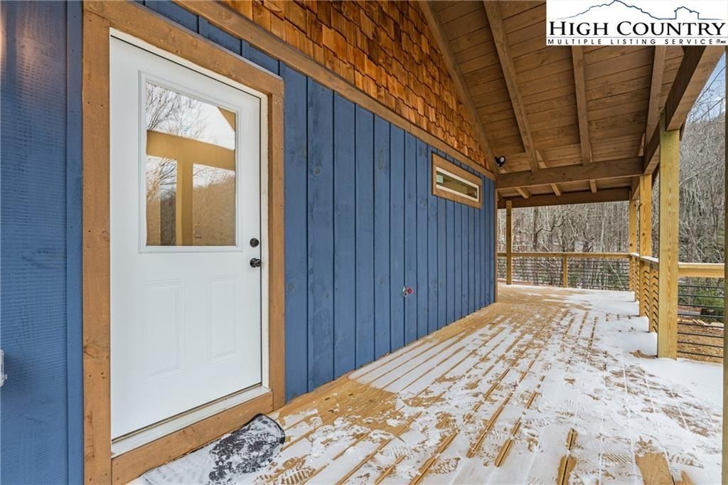 1171 Little Elk Road. Elk Park, NC 28622