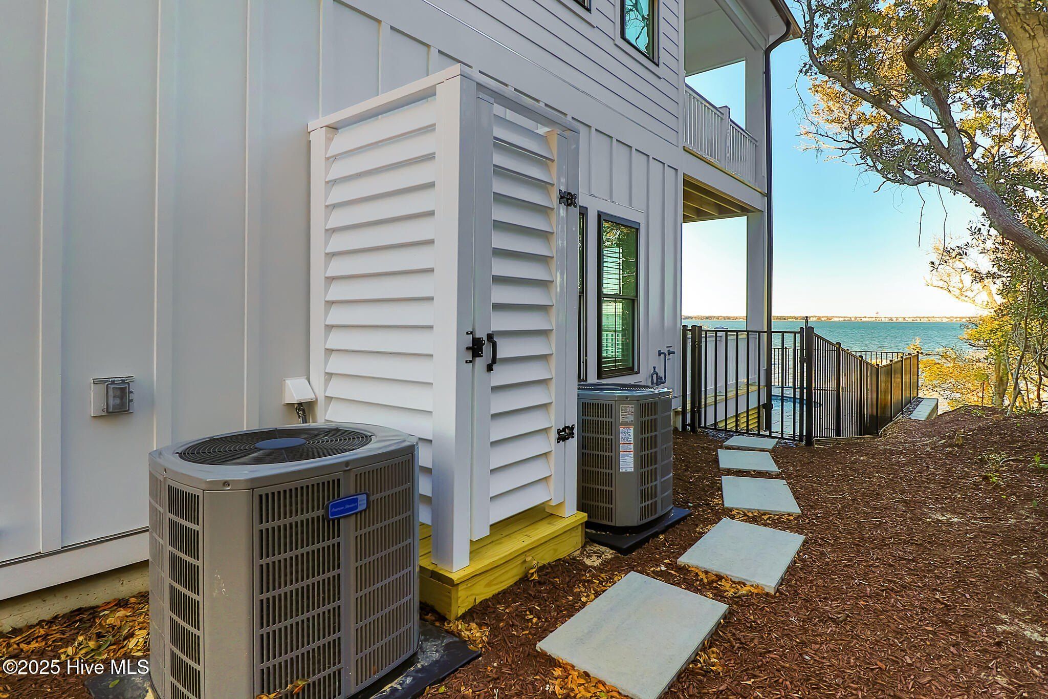 3804 Emerald Drive Unit E. Emerald Isle, NC 28594