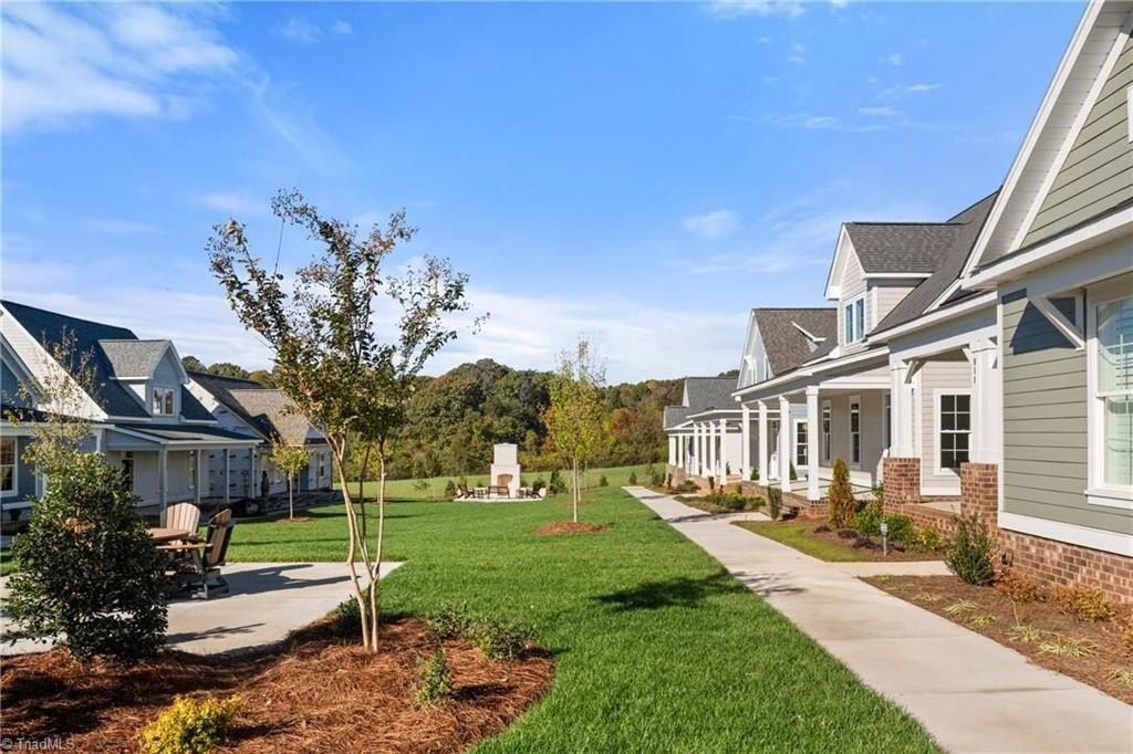 922 Eucalyptus Court. Winston-Salem, NC 27106