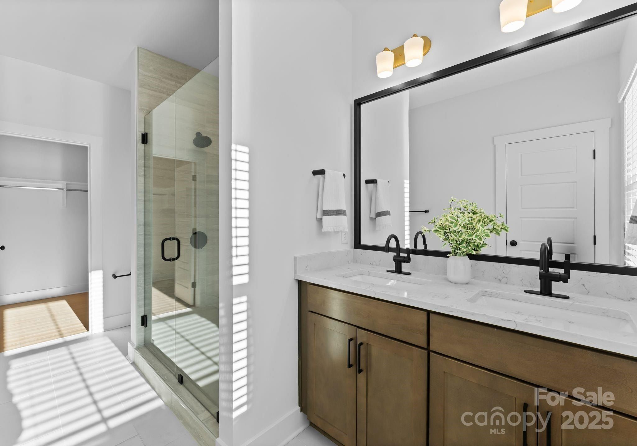 808 Garringer Place. Charlotte, NC 28208