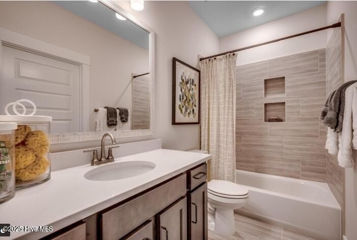 303 Heart Pne Avenue. Wilmington, NC 28411