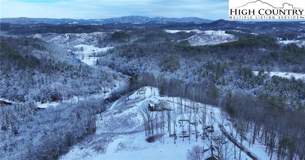 403 Autumn Leaf Way. Crumpler, NC 28617