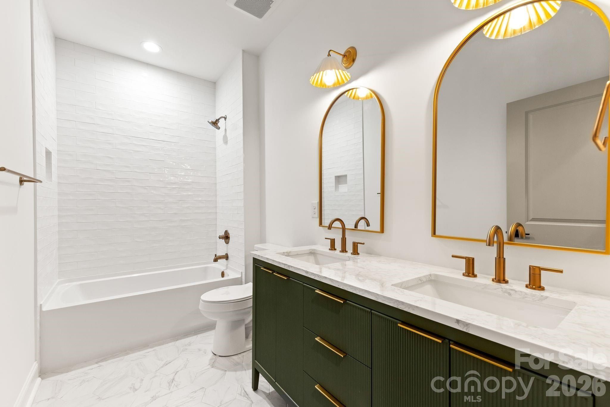 706 September Lane. Charlotte, NC 28208