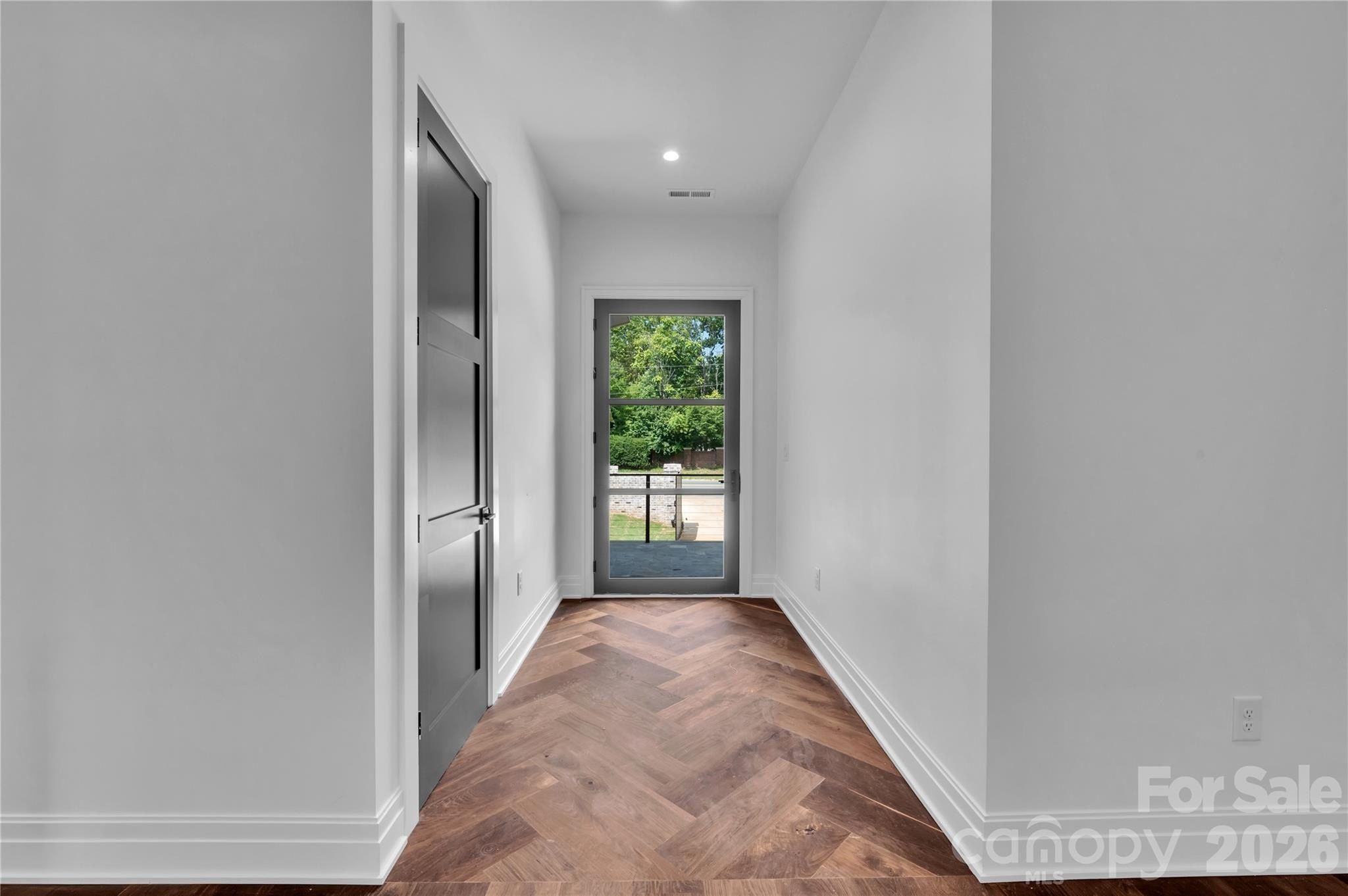 1423 S Wendover Road. Charlotte, NC 28211