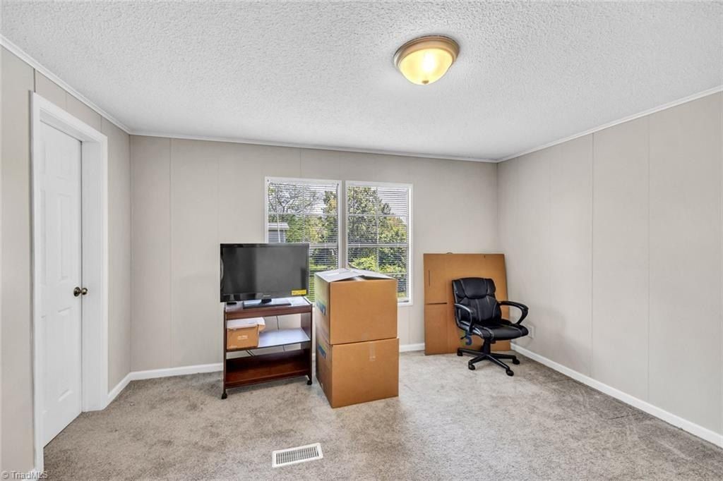 122 Clebourne Lane. Reidsville, NC 27320