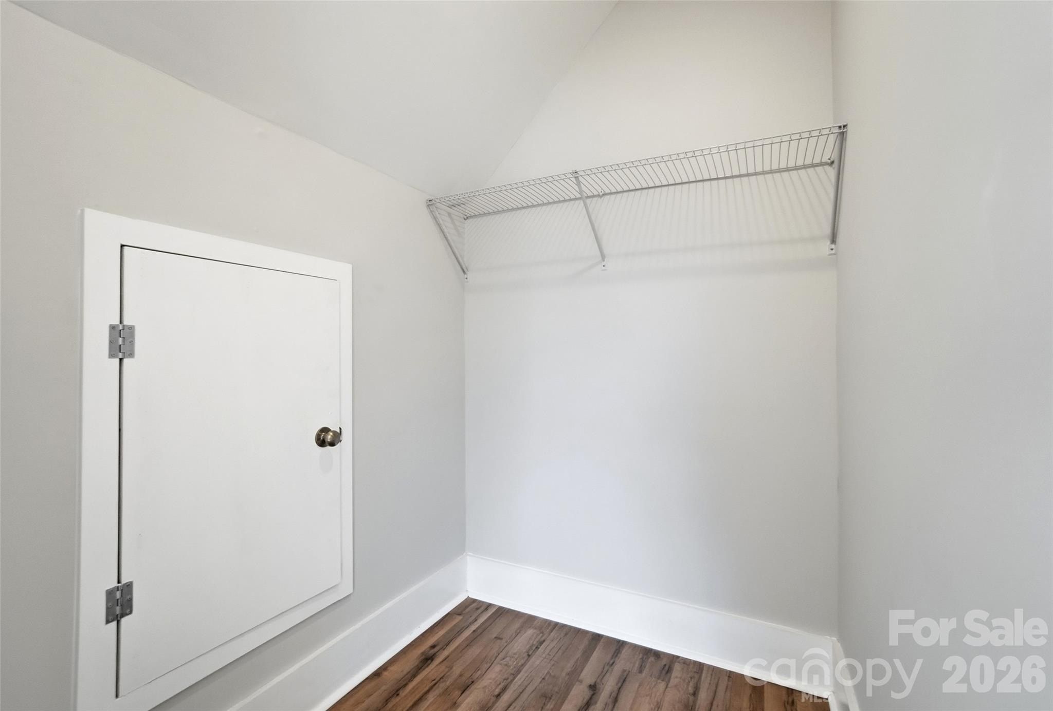 9067 Mccray Farms Drive. Hickory, NC 28601