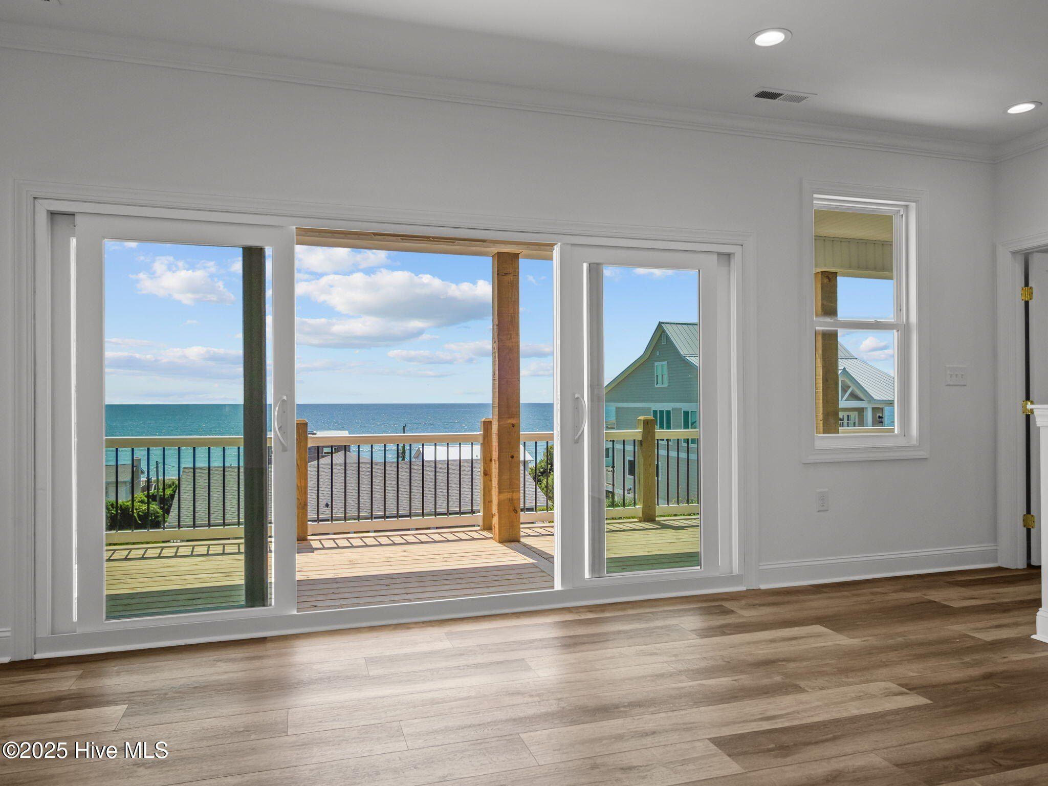 1707 Emerald Drive. Emerald Isle, NC 28594