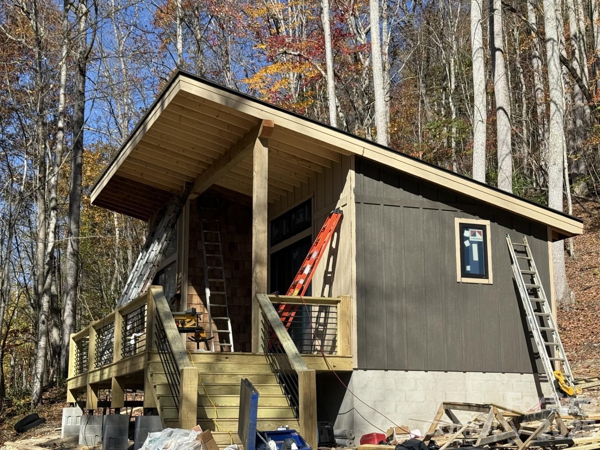 17 Sanctuary Trail. Elk Park, NC 28622