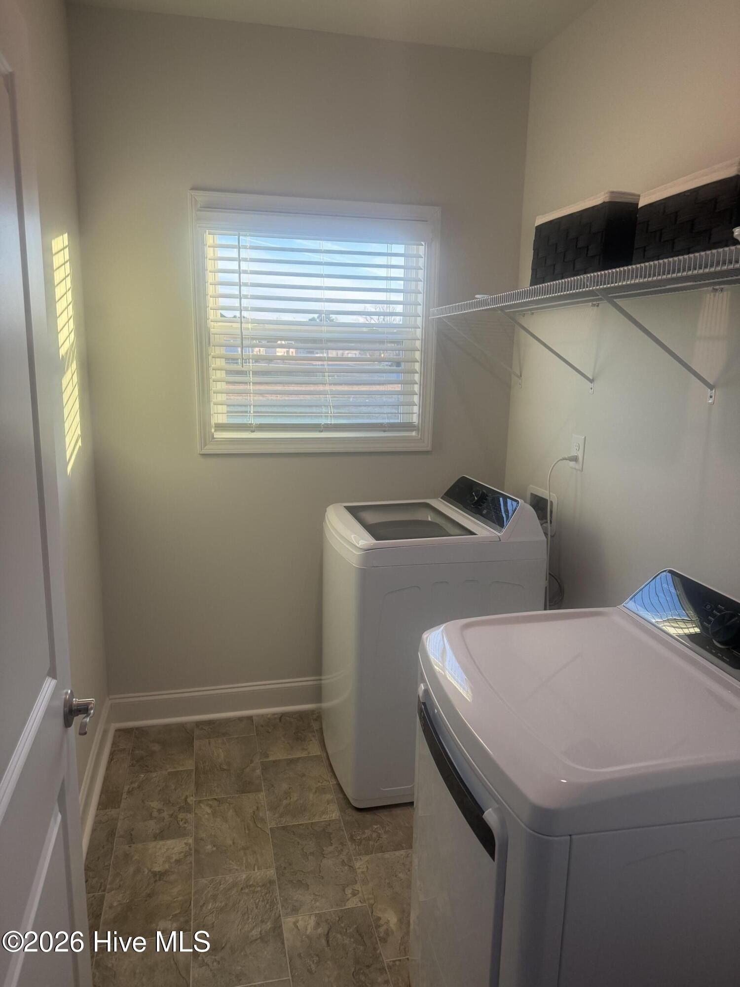 Seashore Street. Grimesland, NC 27837