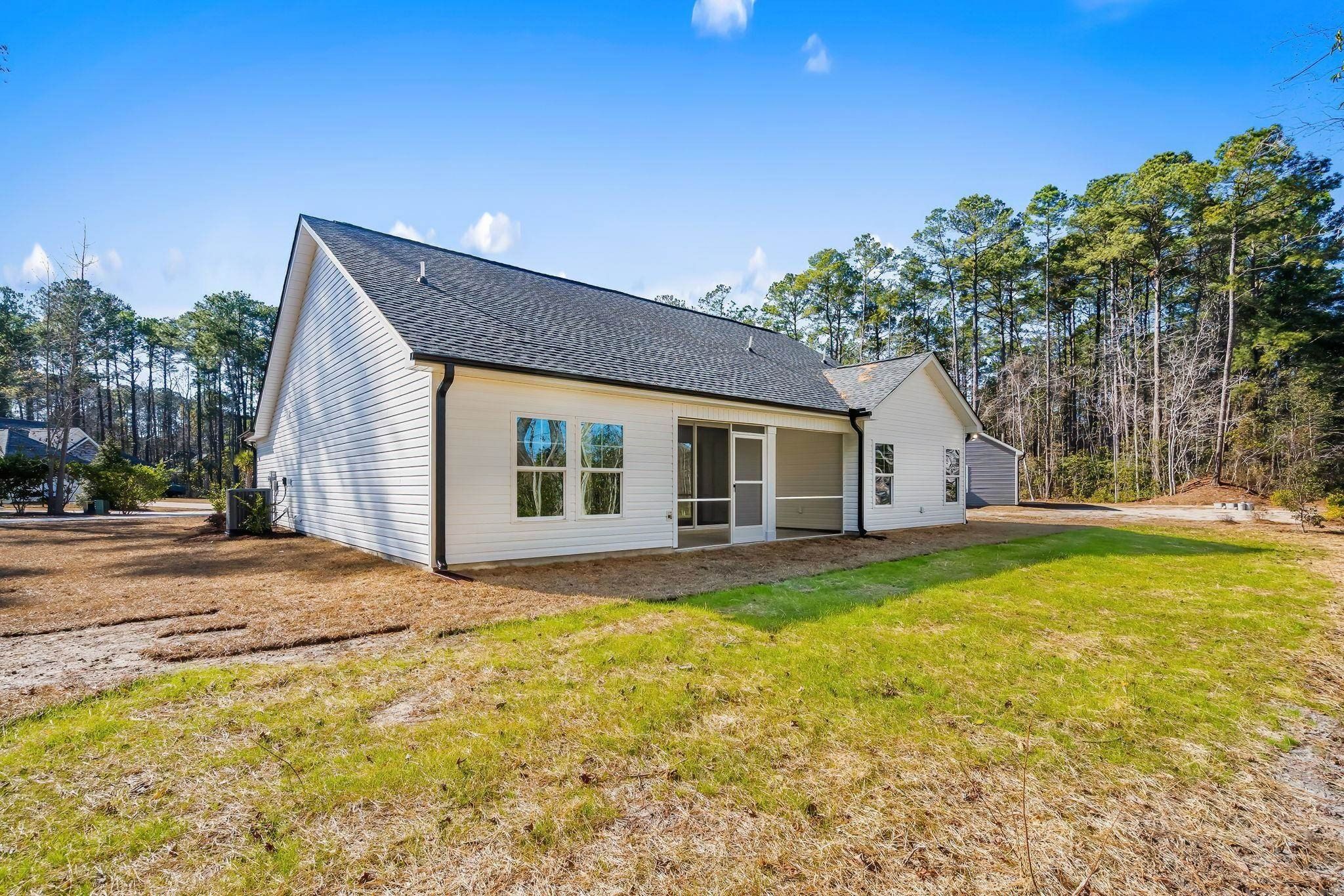 817 Boundary Line Dr Nw. Calabash, NC 28467