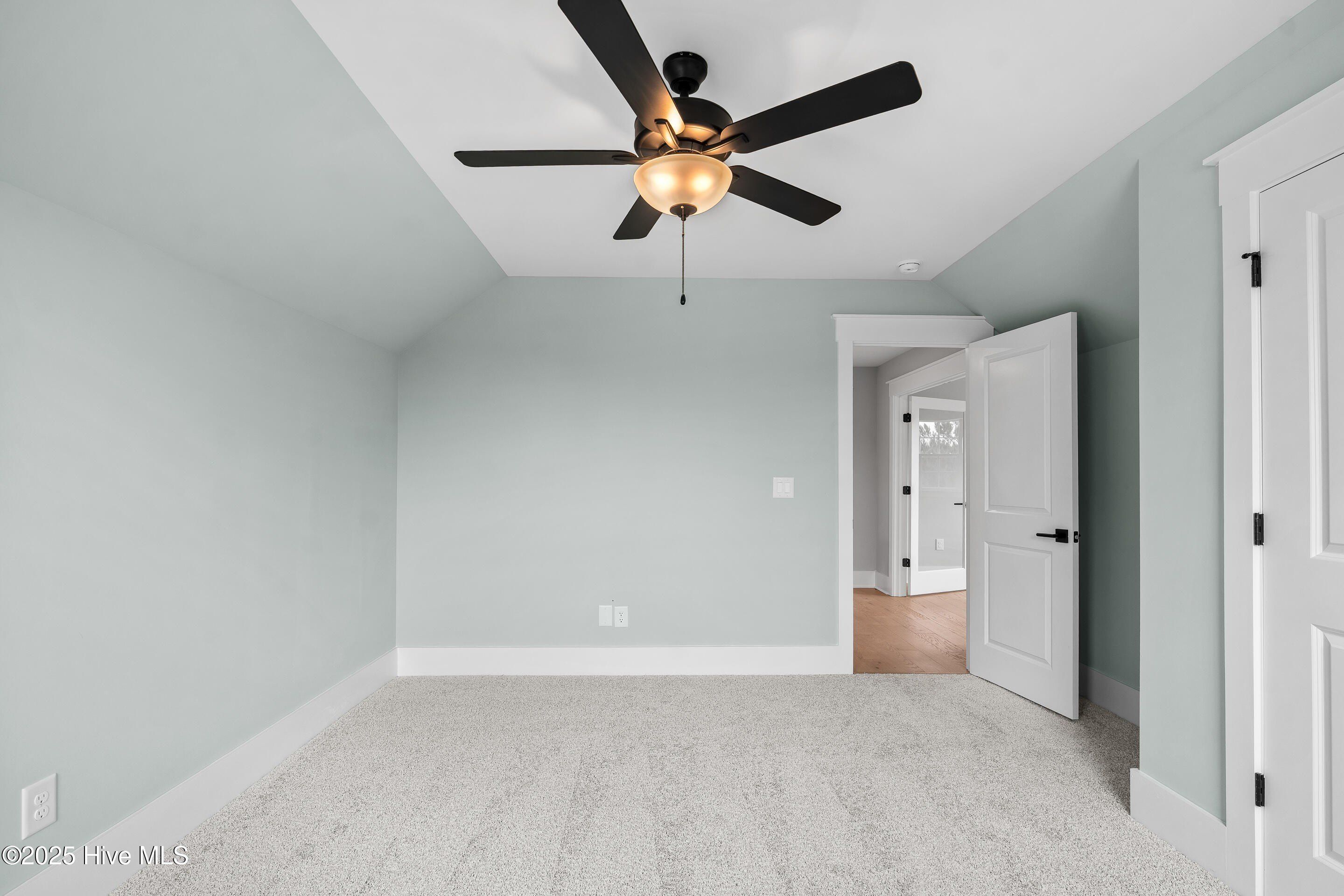 256 Kings Creek Crossing. Holly Ridge, NC 28445