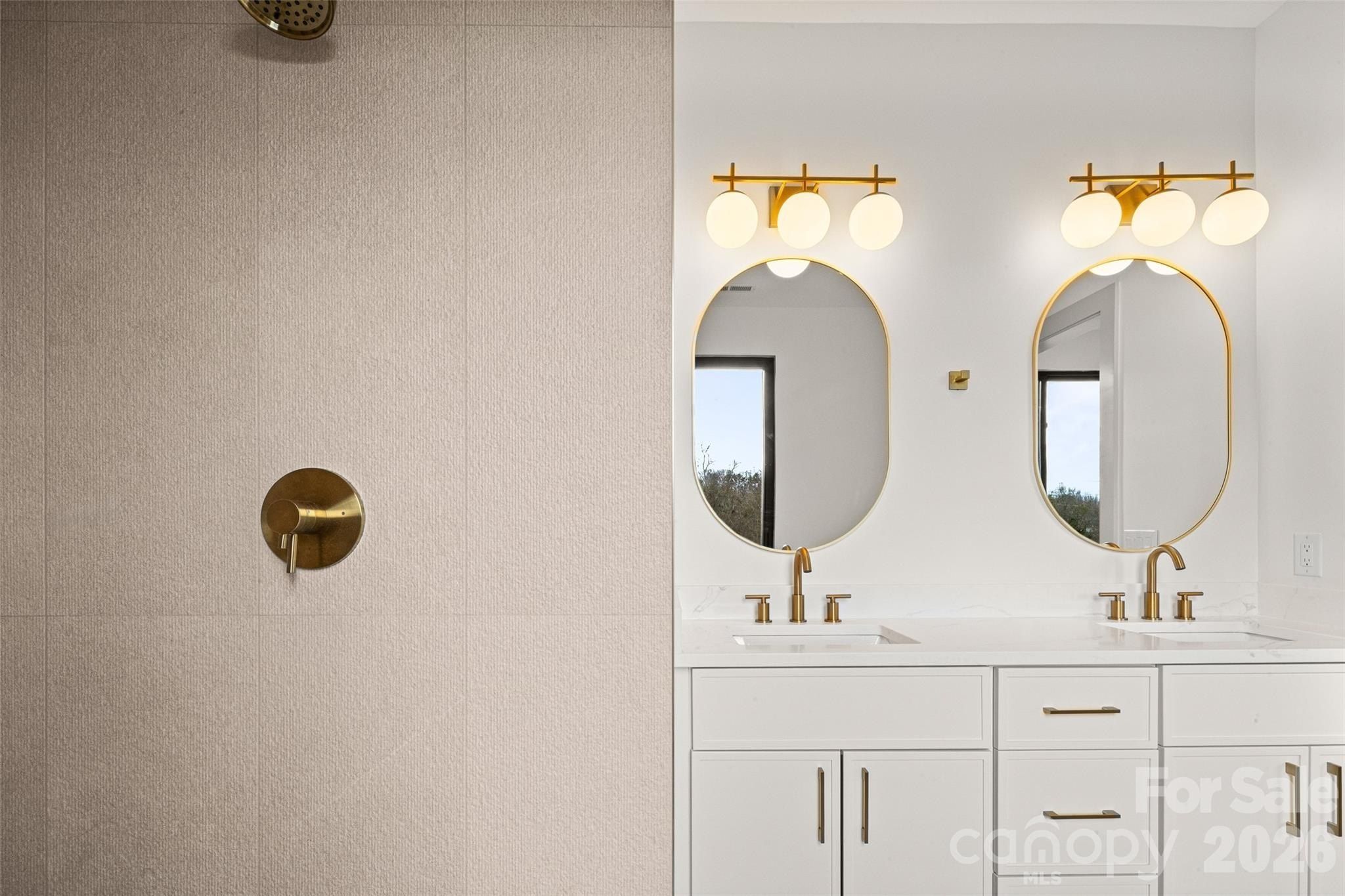 6 Scott Meadows Drive Unit 33. Asheville, NC 28806