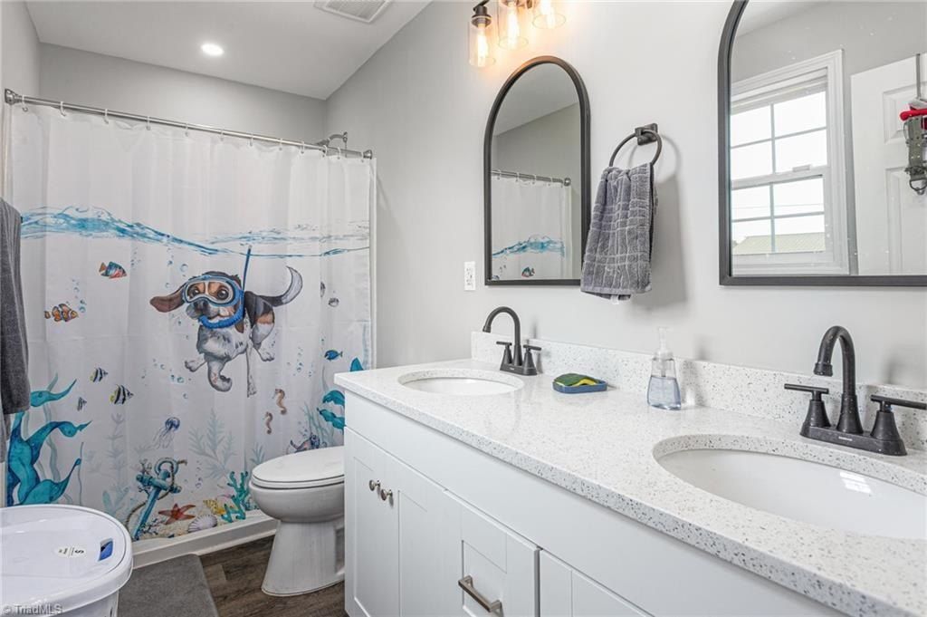 English Street. Thomasville, NC 27360