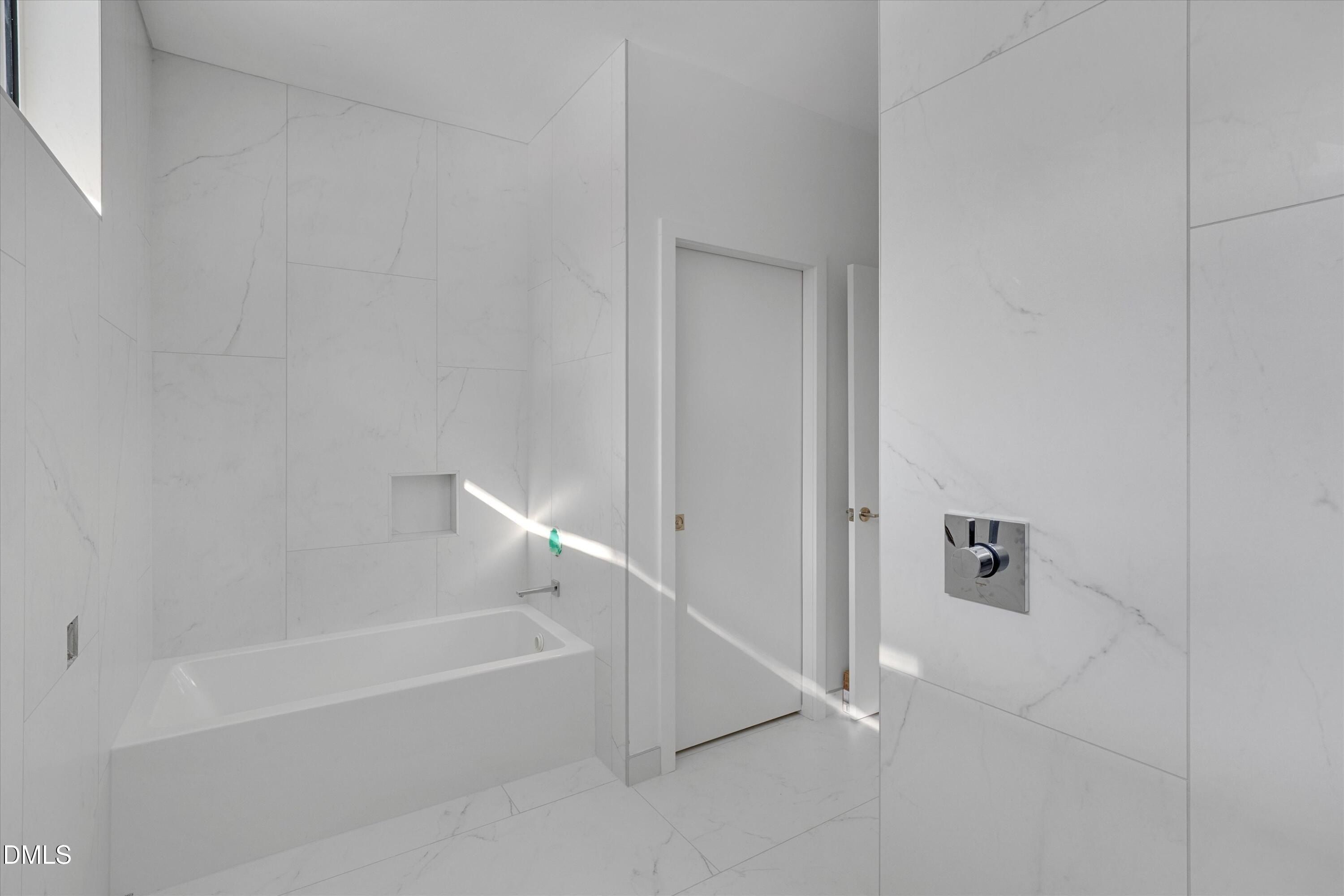 4637 Array Drive. Chapel Hill, NC 27516