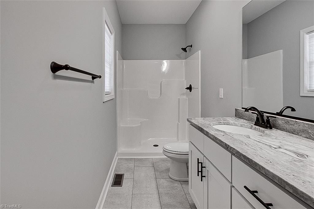 543 Hawthorne Drive. Asheboro, NC 27205