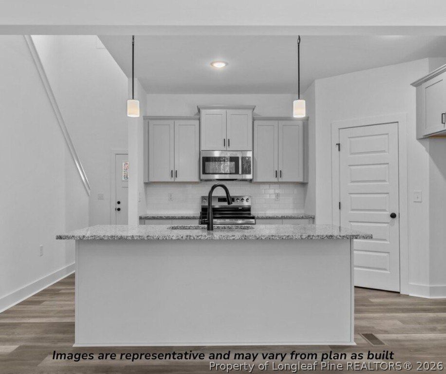 161 Ainsdale Warren Court. Raeford, NC 28376