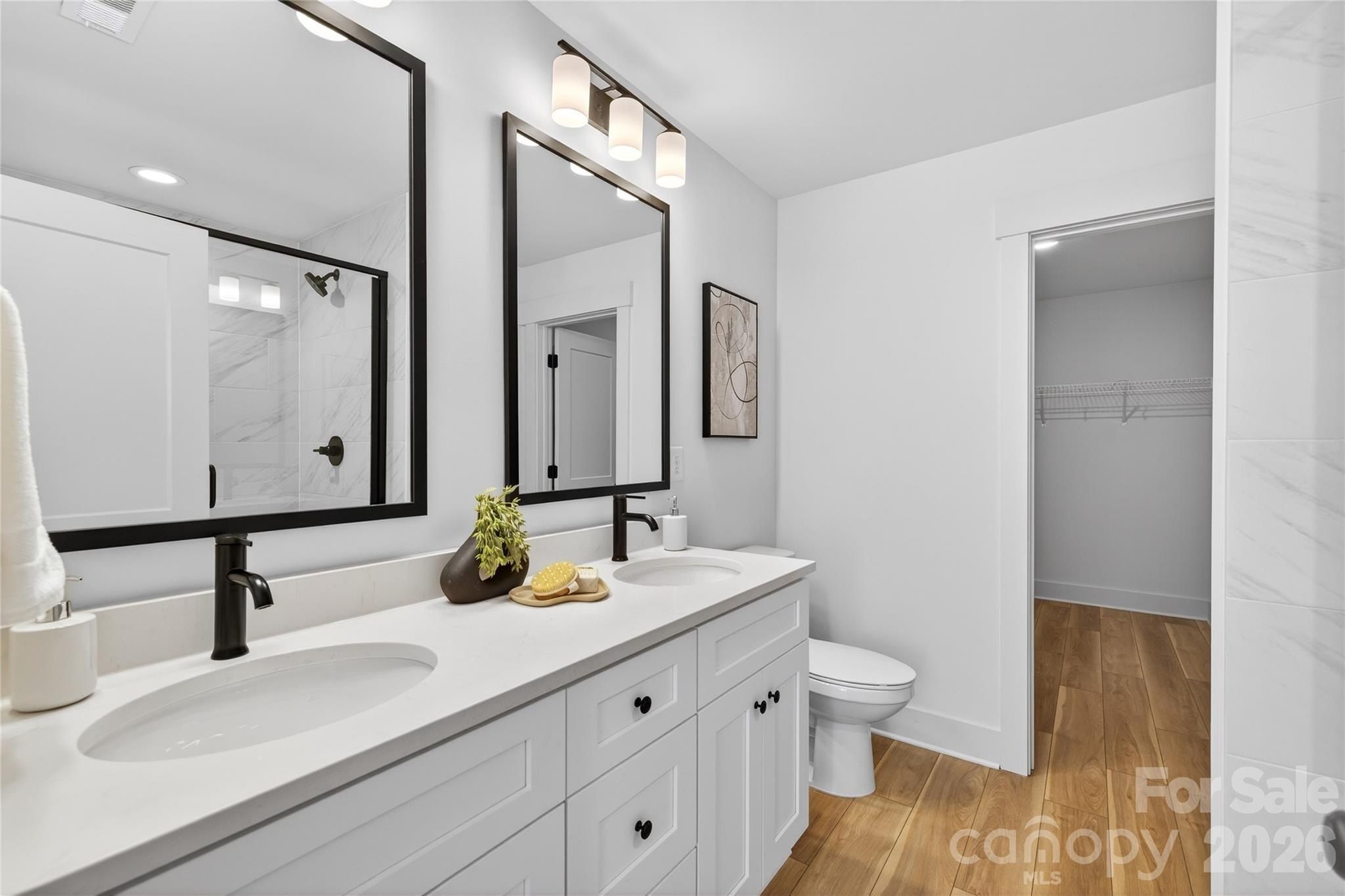 4207 Eagle Chase Drive. Charlotte, NC 28216