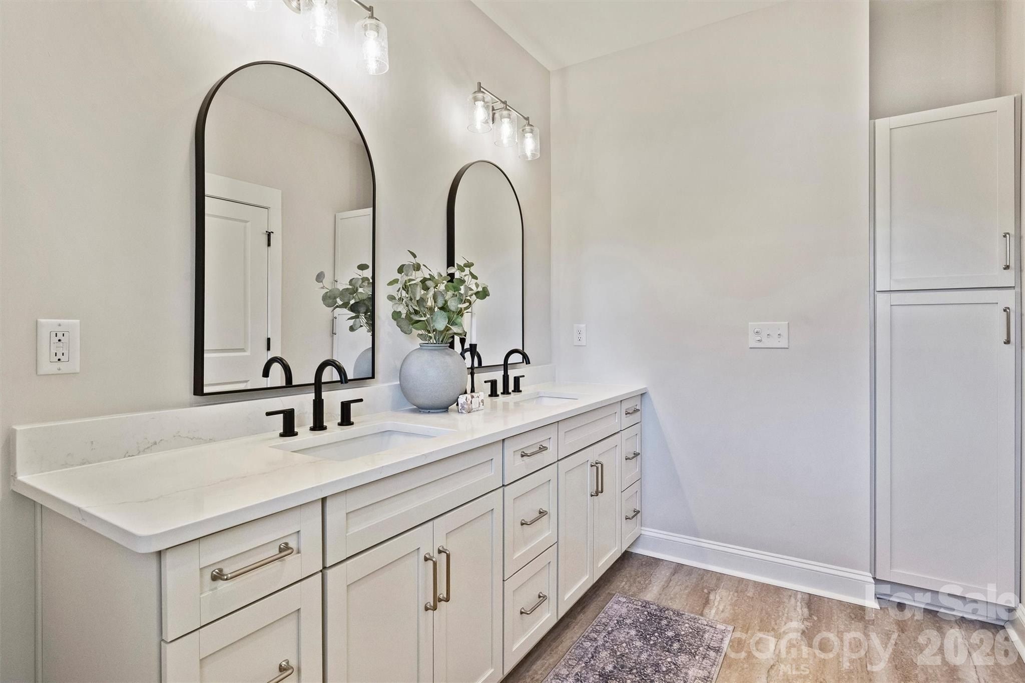 2307 Lee Lawing Road. Lincolnton, NC 28092