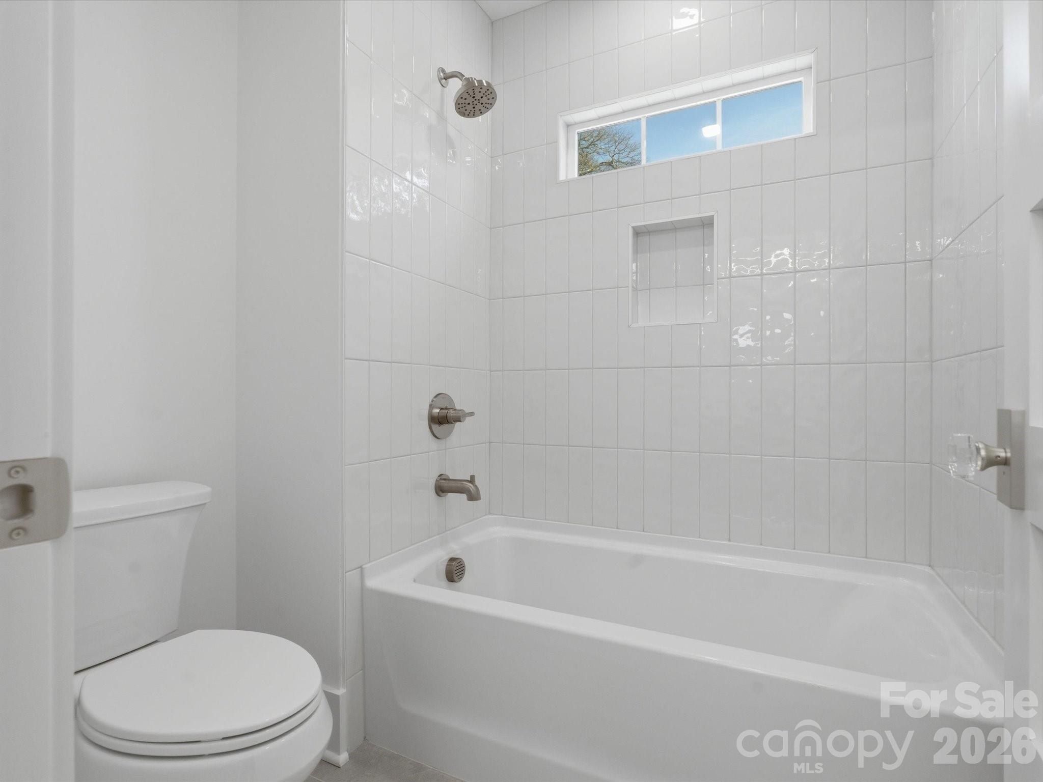 431 W Peterson Drive. Charlotte, NC 28217