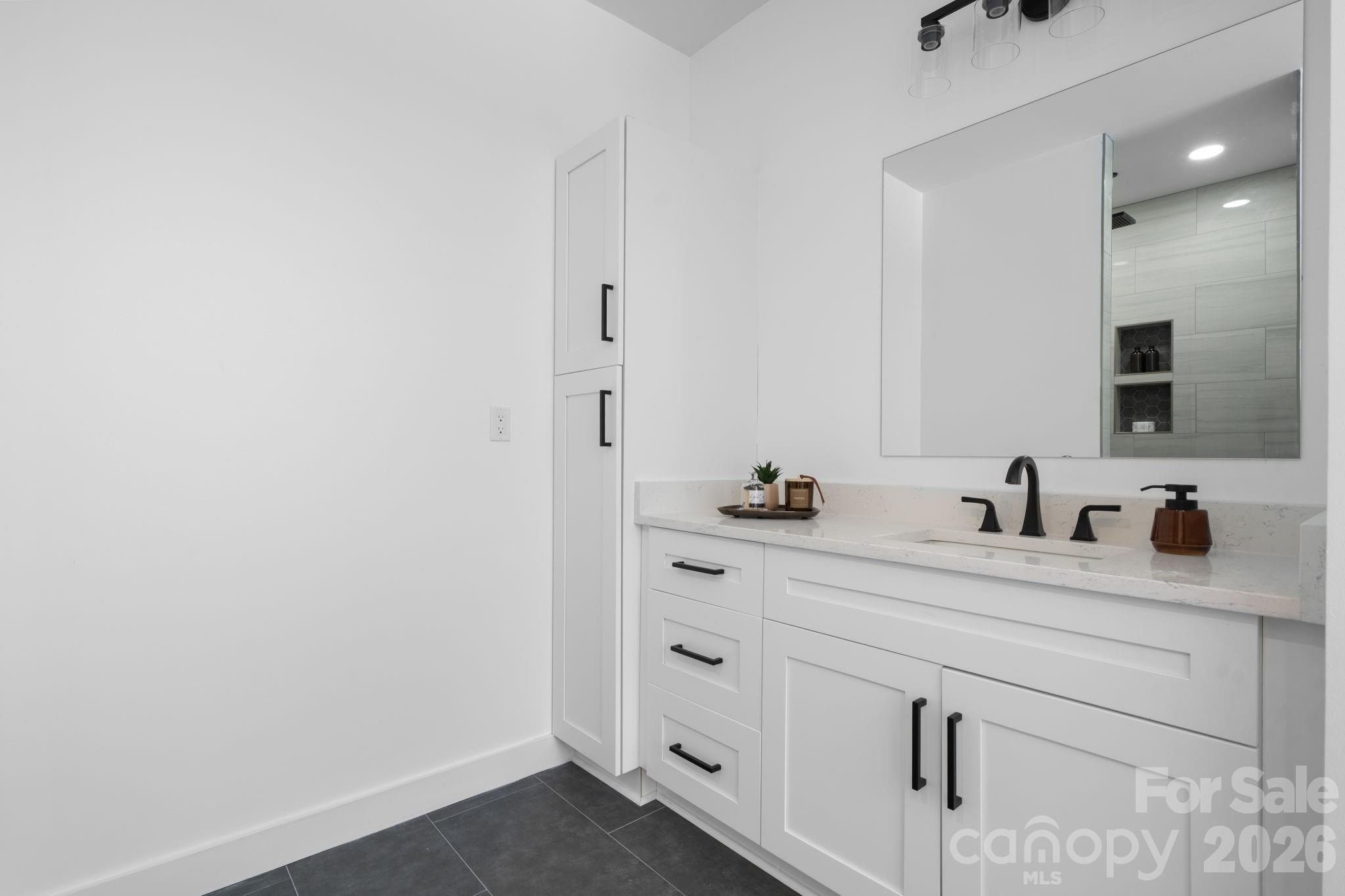 1207 39Th Avenue Ne. Hickory, NC 28601