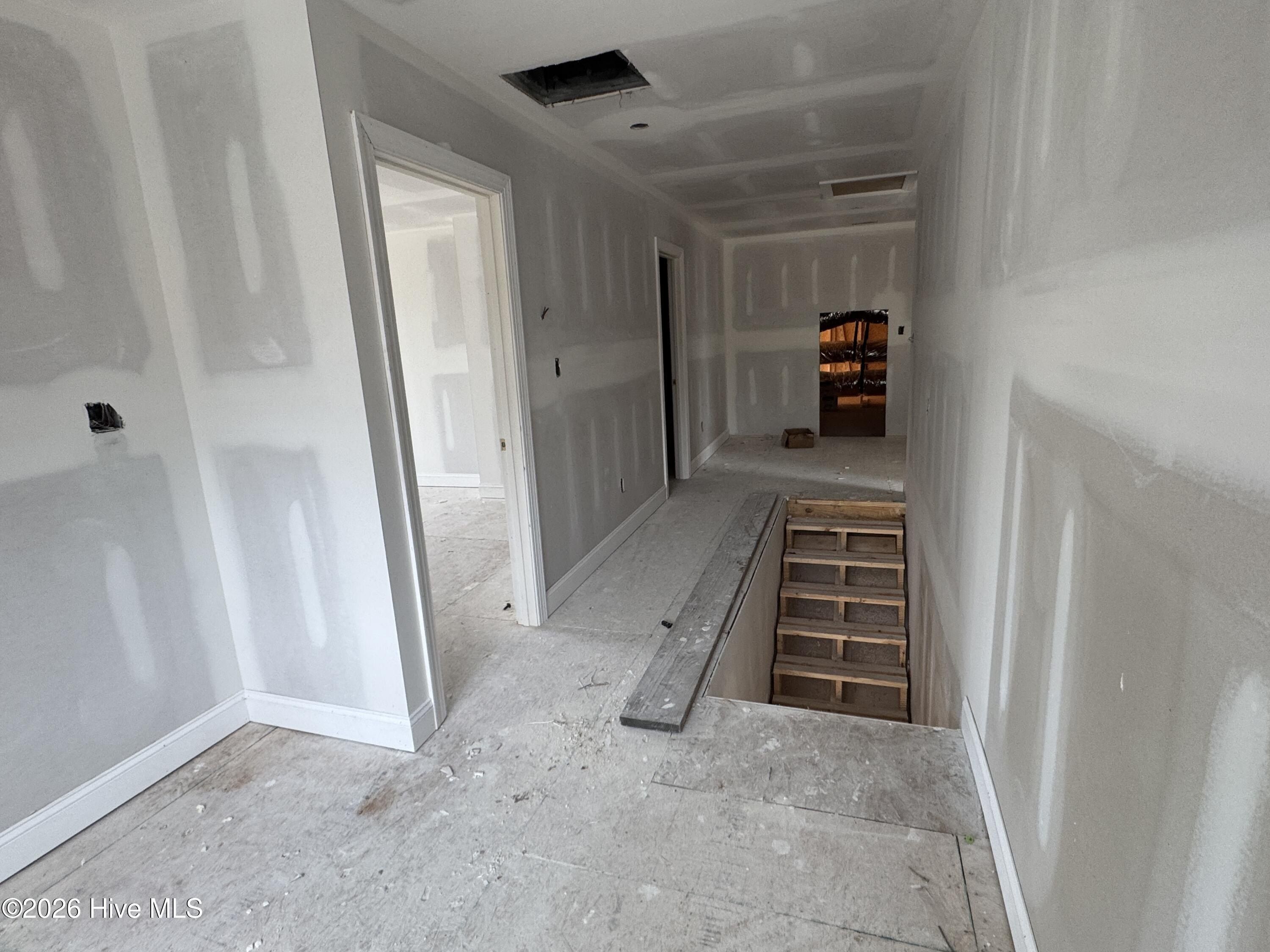 606 Cuddy Wynd Place. Swansboro, NC 28584