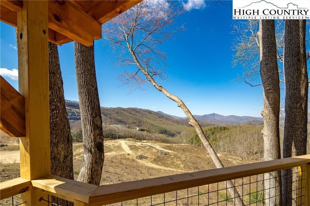 330 Maplewood Circle. Boone, NC 28607