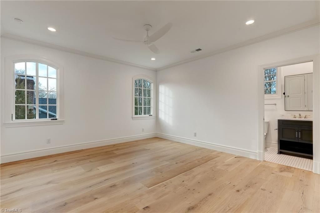 520 Woodland Drive. Greensboro, NC 27408