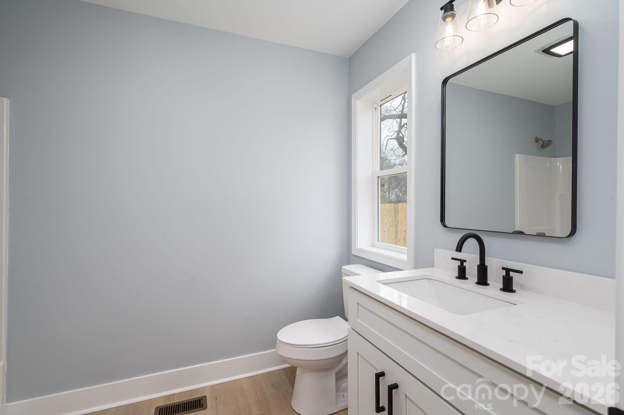 1010 E Catawba Street. Lincolnton, NC 28092