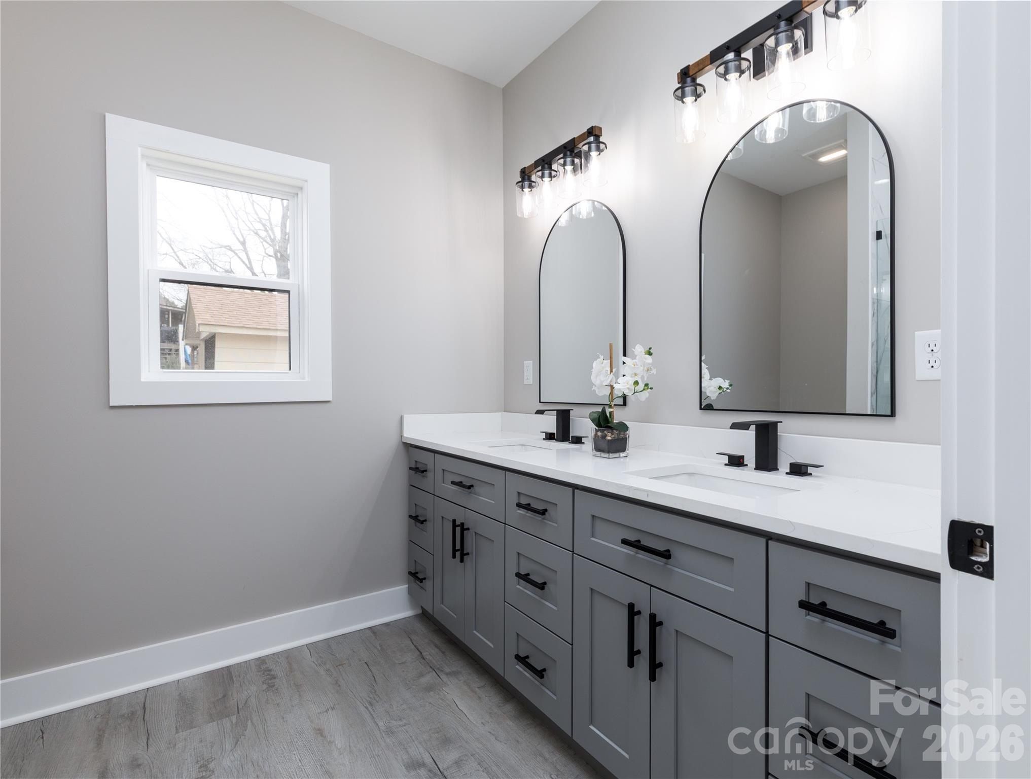 1949 Colonial Lane. Hickory, NC 28601